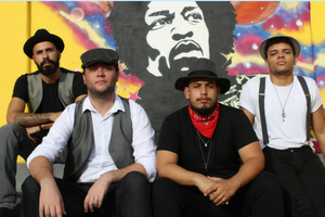 Banda About The Blues se apresenta no Espaço Cultural